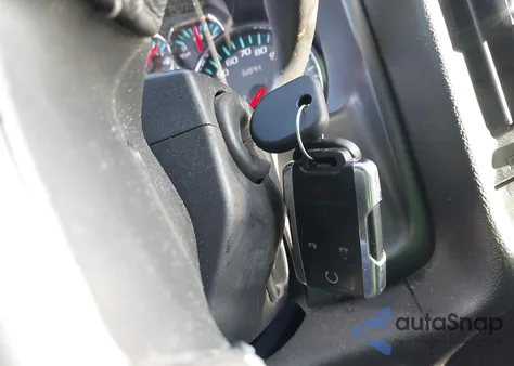 2018 Chevrolet Silverado 1500 2Lt z USA, uszkodzony, nr VIN 1GCVKREC0JZ114391